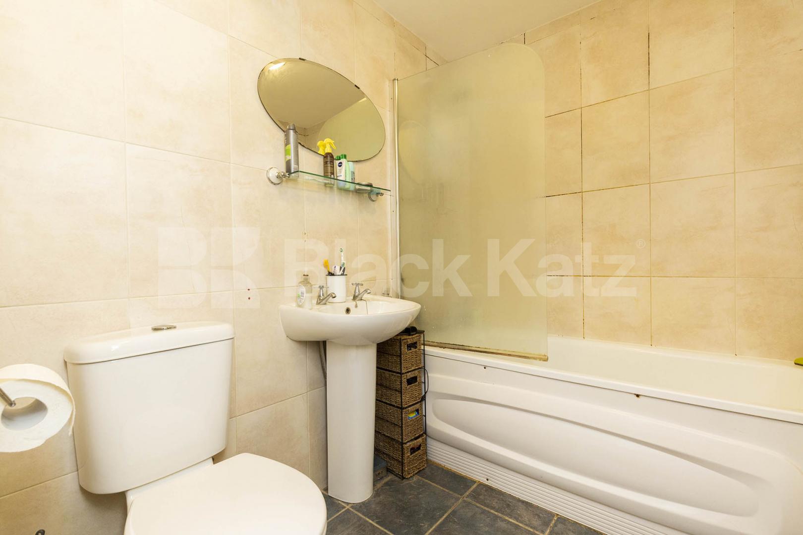 Large self contained studio with separate kitchen  Clarence Mews, Clapton Square